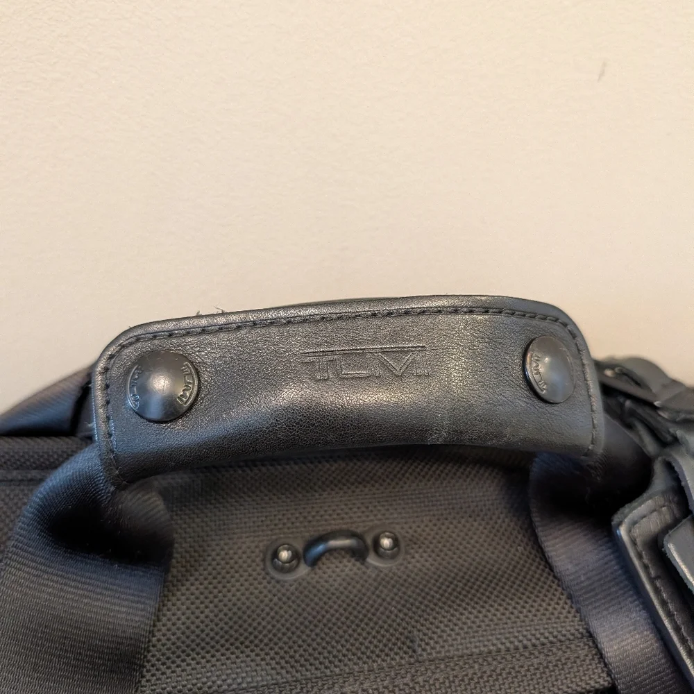 🖤 Vintage TUMI Alpha Nylon Professional Hangable Multipocket Garment Bag, Black
